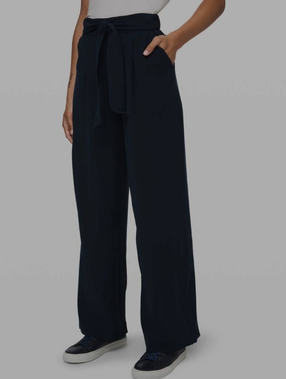 Lululemon Athletica Womens Noir High Rise Wide Leg Navy Tie Front Pants 10